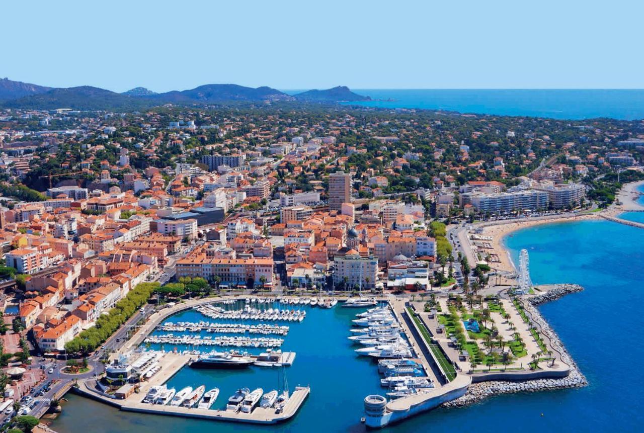 Oasis Des Grands Pins - Saint-Raphael - Residence Privee Avec Grande Piscine & Tennis Privee Exteriér fotografie